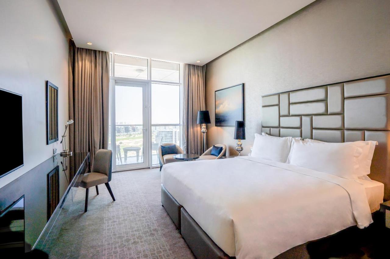 Radisson Dubai Damac Hills Hotel Exterior foto